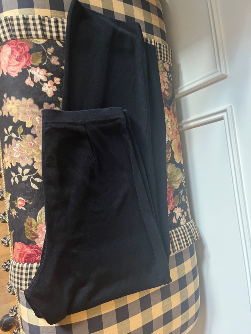 Misook Black Straight-Leg Women's Pant 30” waist pull on fine knit pants M/L EUC